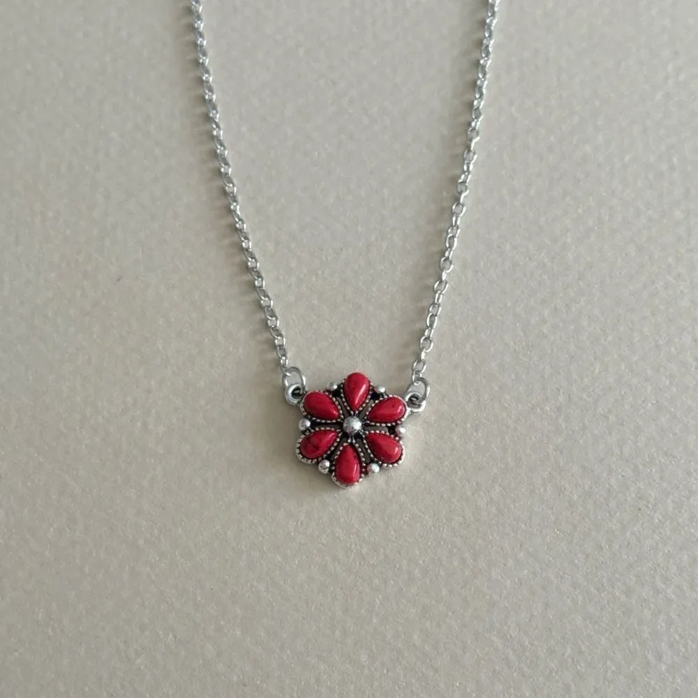 Boho flower necklace #2124